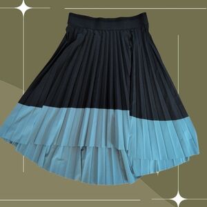 ✨ Athleta Swing Forward Pleated Colorblock Skirt Size L